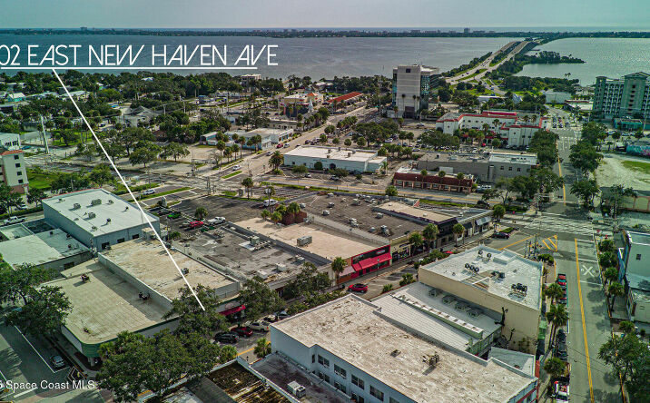 Pictures of Retail, Office property located at 902 E New Haven Ave, Melbourne, FL 32901 for lease - image #1