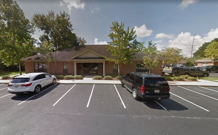 Pictures of Office property located at 2509 Barrington Cir, Tallahassee, FL 32308 for lease - image #1