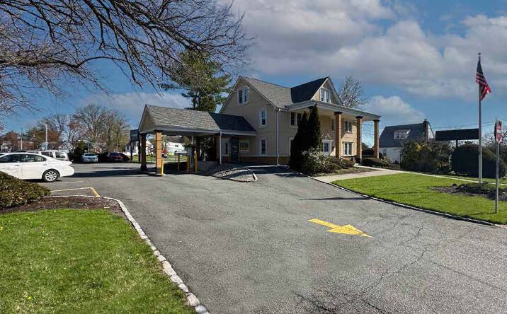 Pictures of Retail property located at 23 Little Falls Rd, Fairfield, NJ 07004 for lease - image #1