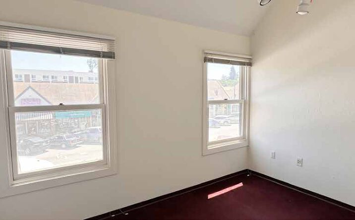 Pictures of Office property located at 126 W 25th Ave, San Mateo, CA 94403 for lease - image #1