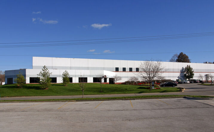 Pictures of Industrial property located at 8226 Lackland Rd, St. Louis, MO 63114 for lease - image #1