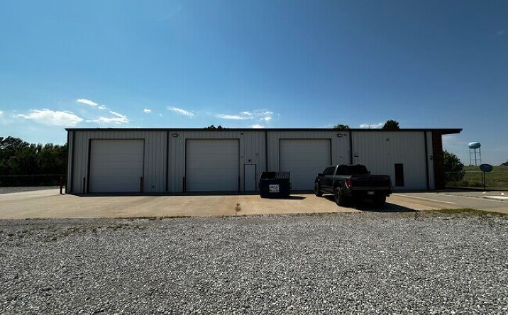 Pictures of Industrial property located at 15266 Northwest Expy, Piedmont, OK 73078 for lease - image #1