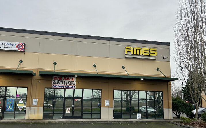 Pictures of Retail, Industrial, Office property located at 11317 Steele St S, Tacoma, WA 98444 for lease - image #1