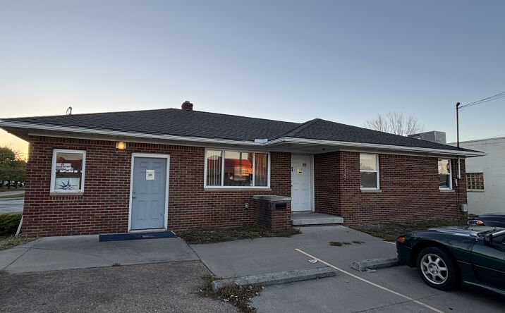 Pictures of Retail, Office, Special Purpose property located at 3380 Oberlin Ave, Lorain, OH 44053 for lease - image #1