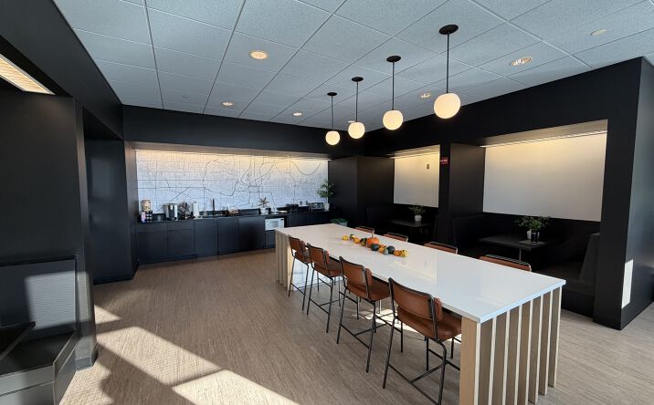 Pictures of Office property located at 6300 Sprint Pkwy, Overland Park, KS 66211 for lease - image #1