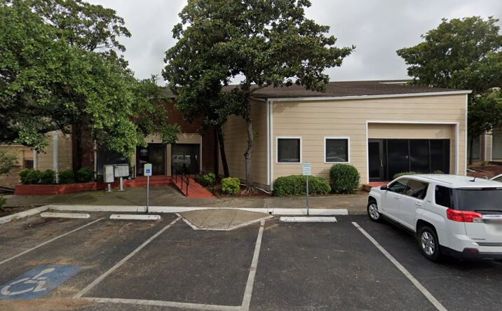 Pictures of Retail, Restaurant property located at 2805 Thousand Oaks Dr, San Antonio, TX 78232 for lease - image #1