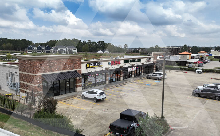 Pictures of Retail property located at 18024 Hwy 105 W, Montgomery, TX 77356 for lease - image #1