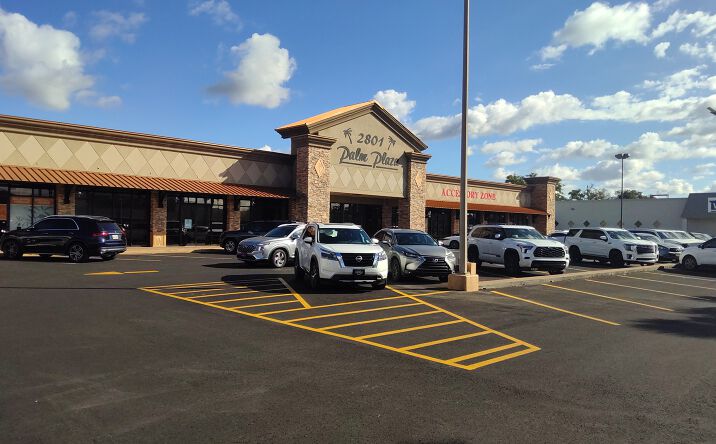 Pictures of Retail, Office property located at 2801 Ryan St Suite 200, Lake Charles, LA 70601 for lease - image #1