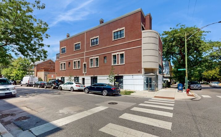 Pictures of Restaurant, Retail property located at 2500 N Ashland Avenue, Chicago, IL 60614 for lease - image #1