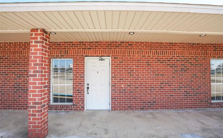Pictures of Office property located at 644 N Highway 171 Highway Suite B, Lake Charles, LA 70611 for lease - image #1
