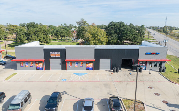 Pictures of Retail, Office property located at 40190 US-290 BUS, Waller, TX 77484 for lease - image #1