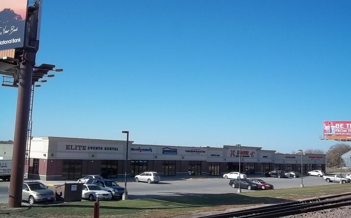 Pictures of Retail property located at 3700 S 9th St, Lincoln, NE 68502 for lease - image #1