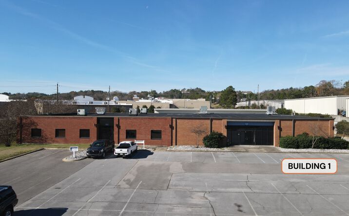 Pictures of Office property located at 7030 Meadowlark Dr, Birmingham, AL 35242 for lease - image #1