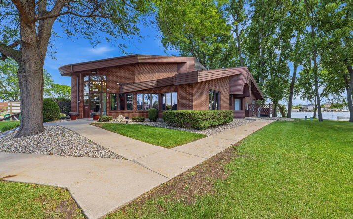 Pictures of Office property located at 222 Ohio St, Oshkosh, WI 54902 for lease - image #1