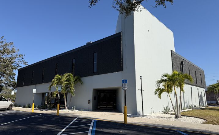 Pictures of Office property located at 2170 Rainbow Dr, Clearwater, FL 33765 for lease - image #1