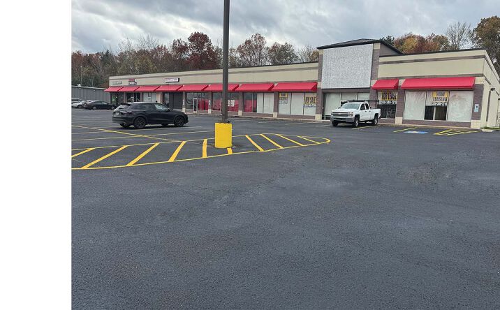 Pictures of Retail, Office, Restaurant property located at 2052 Romig Rd, Akron, OH 44320 for lease - image #1