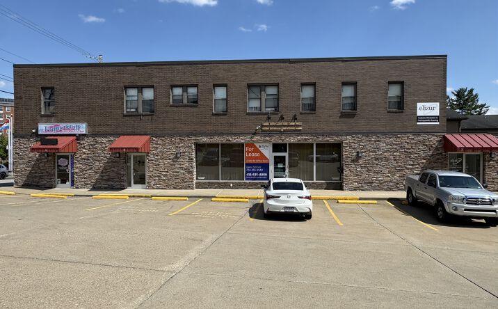 Pictures of Office property located at 5 S Mt Vernon Ave, Uniontown, PA 15401 for lease - image #1