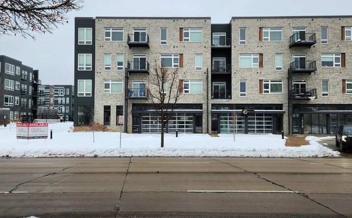 Pictures of Retail, Restaurant property located at 1474 S 84th St, West Allis, WI 53214 for lease - image #1