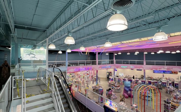 Pictures of Retail property located at 301 S Kings Hwy, Myrtle Beach, SC 29577 for lease - image #1