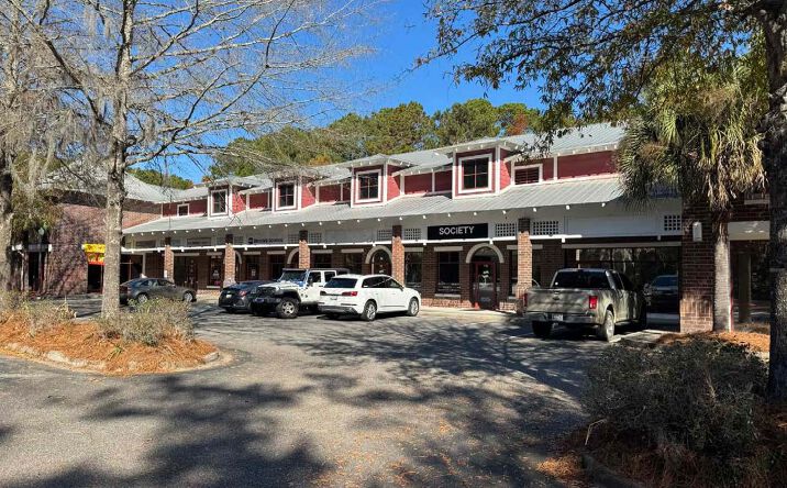 Pictures of Retail property located at 2700 Brickyard Parkway # 170, Mount Pleasant, SC 29466 for lease - image #1