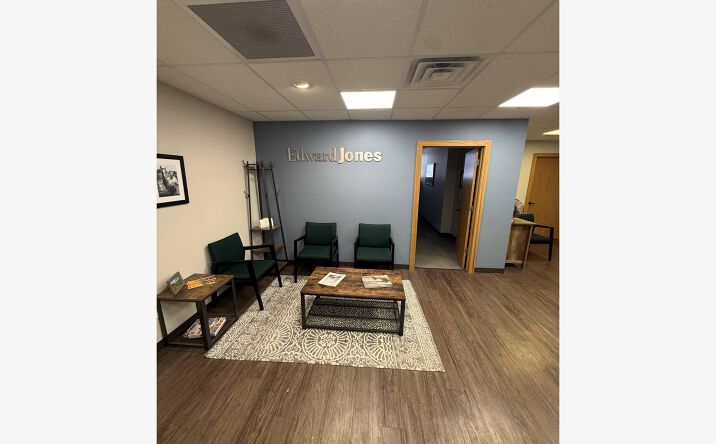 Pictures of Office property located at 205 W 29th St, Holland, MI 49423 for lease - image #1