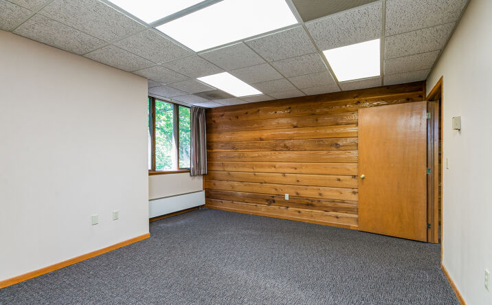 Pictures of Office property located at 200 Southwind Pl, Manhattan, KS 66503 for lease - image #1