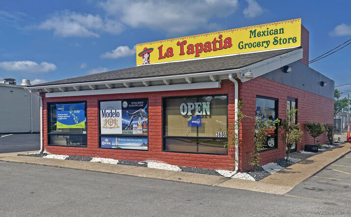 Pictures of Retail property located at 3685 Nameoki Rd, Granite City, IL 62040 for lease - image #1
