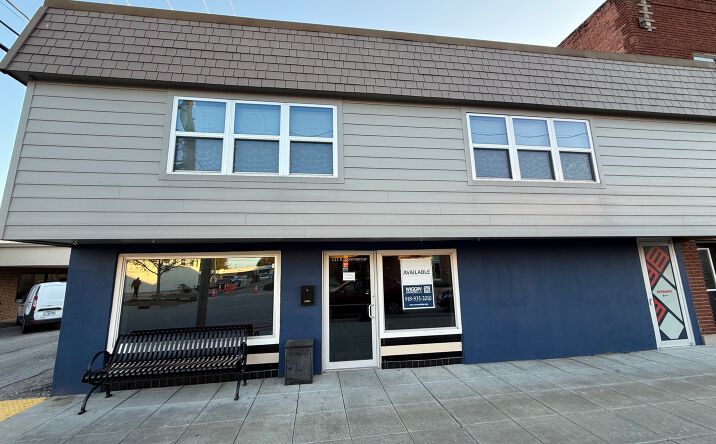 Pictures of Retail, Office property located at 111 E Commercial St, Broken Arrow, OK 74012 for lease - image #1