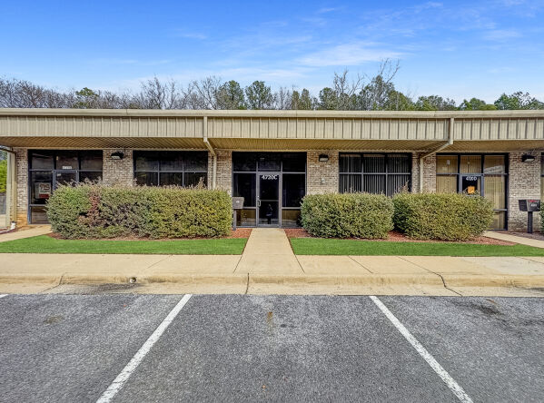 Pictures of Office, Industrial property located at 4720 University Blvd E, Tuscaloosa, AL 35404 for lease - image #1