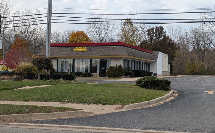 Pictures of Retail property located at 1225 N Main St, Adrian, MI 49221 for lease - image #1