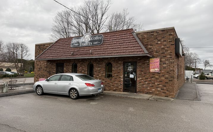 Pictures of Retail, Restaurant property located at 37 E High St, East Hampton, CT 06424 for lease - image #1