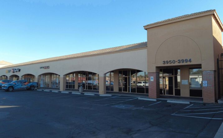 Pictures of Retail property located at 3954 N Oracle Rd, Tucson, AZ 85705 for lease - image #1