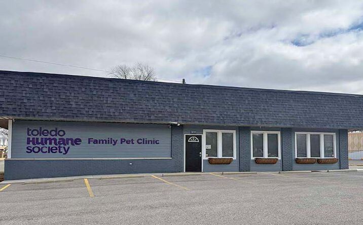 Pictures of Office property located at 835 East Broadway Street, Toledo, OH 43605 for lease - image #1