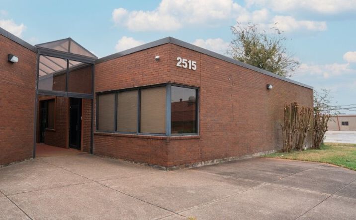 Pictures of Office, Special Purpose property located at 2515 Palmer Hwy, Texas City, TX 77590 for lease - image #1