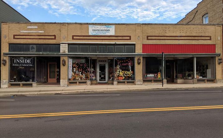 Pictures of Retail property located at 1249 N Green Street N, McHenry, IL 60050 for lease - image #1