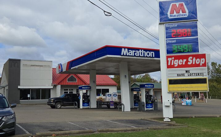 Pictures of Retail, Restaurant property located at 1101 Gilman Ave, Marietta, OH 45750 for lease - image #1