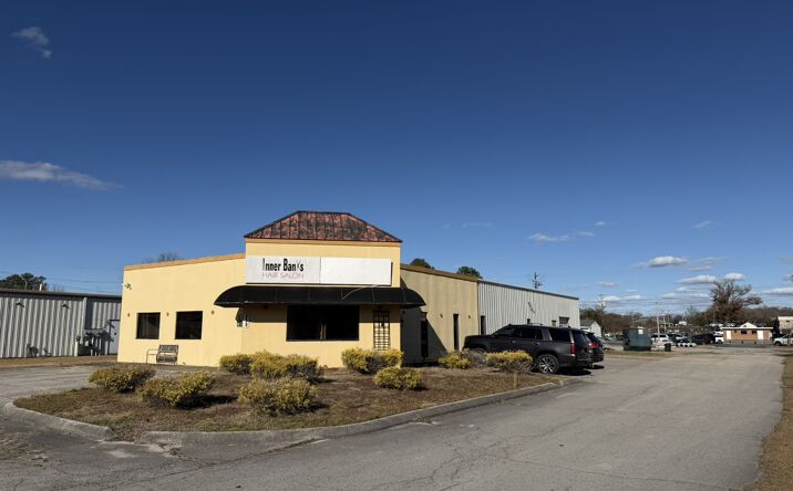 Pictures of Retail, Office, Industrial property located at 630 E 10th St, Washington, NC 27889 for lease - image #1