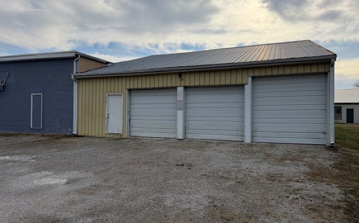 Pictures of Special Purpose property located at 1104 S Commercial St, Harrisonville, MO 64701 for lease - image #1