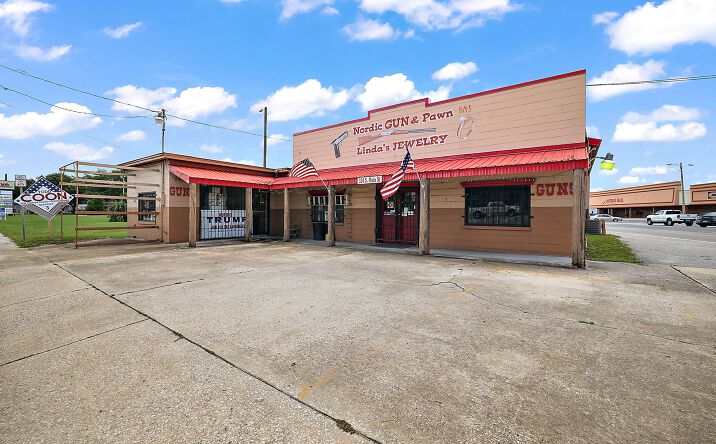 Pictures of Retail, Office property located at 324 S Main St, Wildwood, FL 34785 for lease - image #1