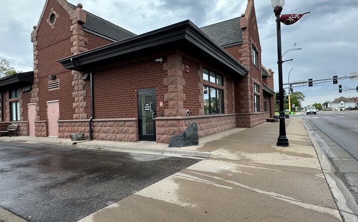 Pictures of Office property located at 700 E Main St, Anoka, MN 55303 for lease - image #1