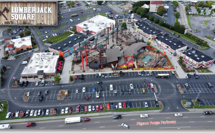 Pictures of Retail property located at 2530 Parkway, Pigeon Forge, TN 37863 for lease - image #1