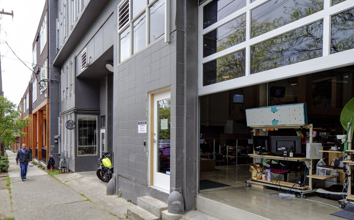Pictures of Office property located at 3668 Albion Pl N, Seattle, WA 98103 for lease - image #1
