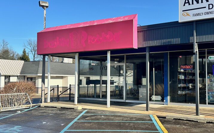 Pictures of Retail property located at 1952 W Stadium Blvd, Ann Arbor, MI 48103 for lease - image #1