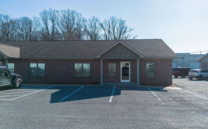 Pictures of Industrial property located at 5011 Gilbertsville Hwy, Calvert City, KY 42029 for lease - image #1