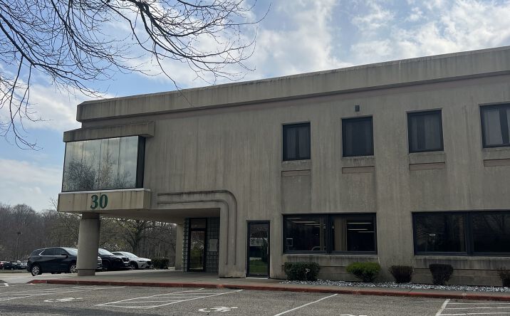 Pictures of Office property located at 30 Controls Dr, Shelton, CT 06484 for lease - image #1