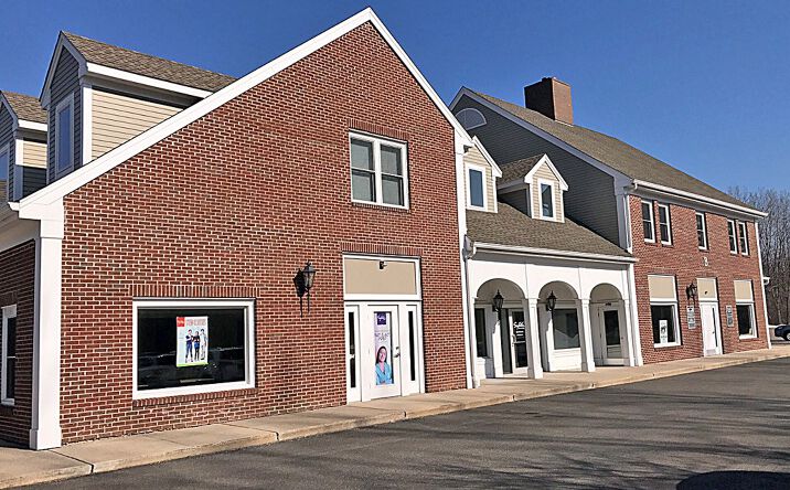 Pictures of Office property located at 67 Federal Rd, Brookfield, CT 06804 for lease - image #1