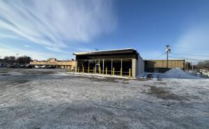 Pictures of Retail property located at 1411 S University Dr, Fargo, ND 58103 for lease - image #1