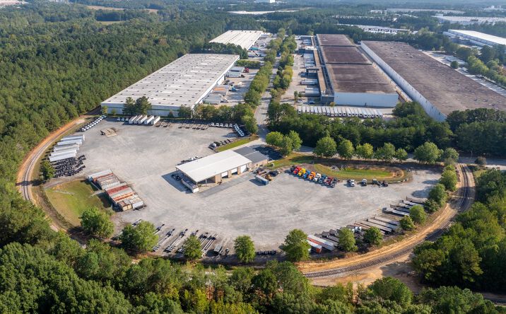 Pictures of Industrial property located at 1809 Westgate Pkwy SW, Atlanta, GA 30336 for lease - image #1