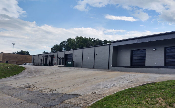 Pictures of Industrial property located at 4345 Commerce Drive, Atlanta, GA 30336 for lease - image #1