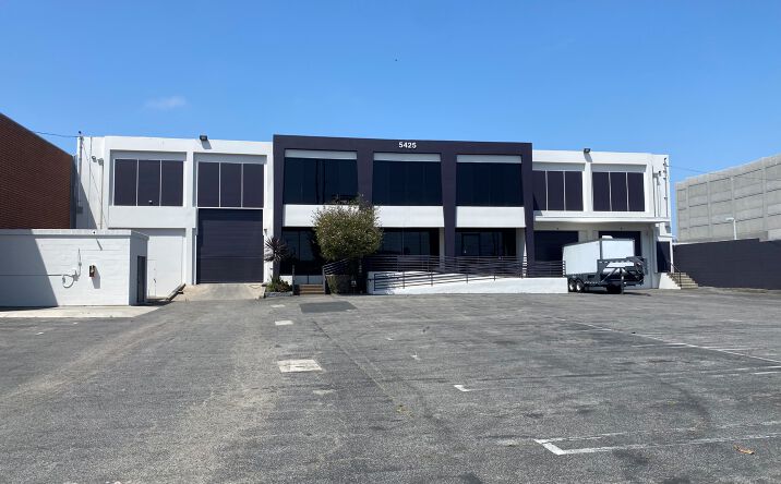 Pictures of Industrial property located at 5425 Grosvenor Blvd, Los Angeles, CA 90066 for lease - image #1